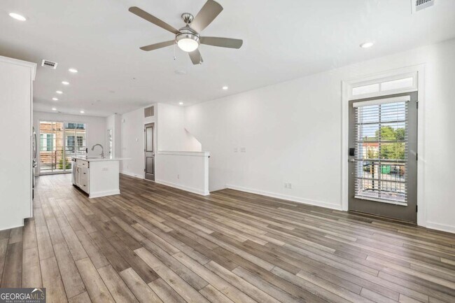 Photo - 432 Burton Dr