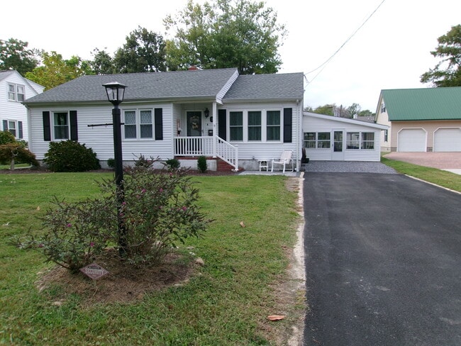 Photo - 3 Talbot Ave