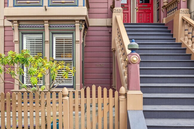 Photo - 2529 Post St Unidad #