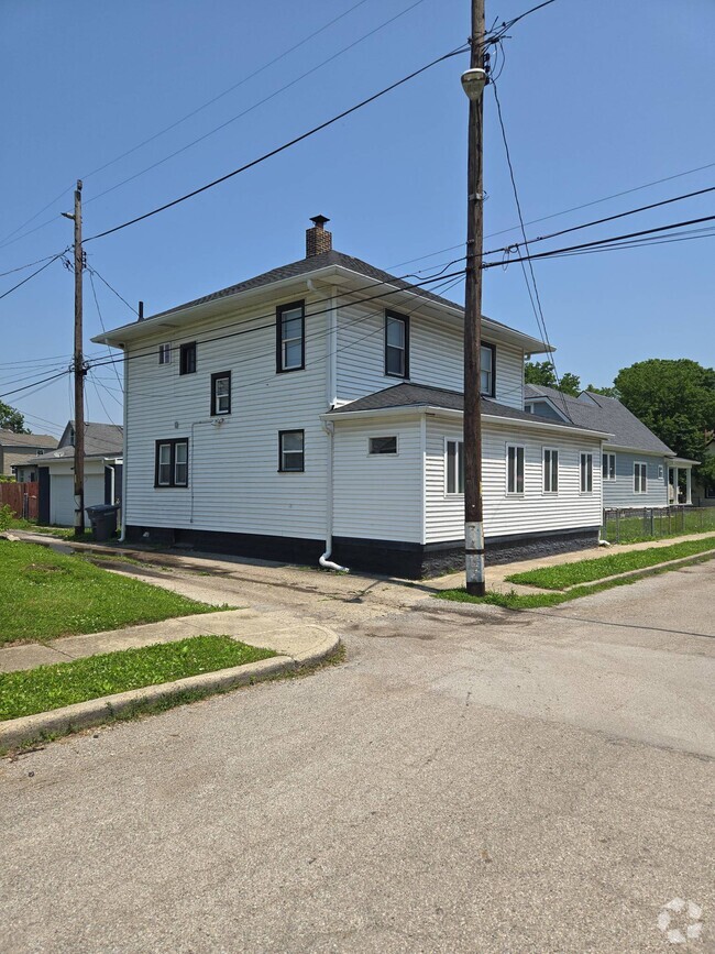 Building Photo - 154 W 23rd St Rental