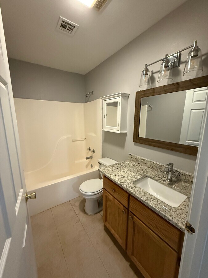 Photo - Crystal Lake Apartments Unidad 12