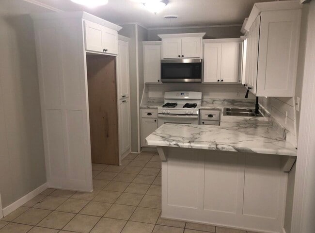 Photo - 120 E Lincoln St