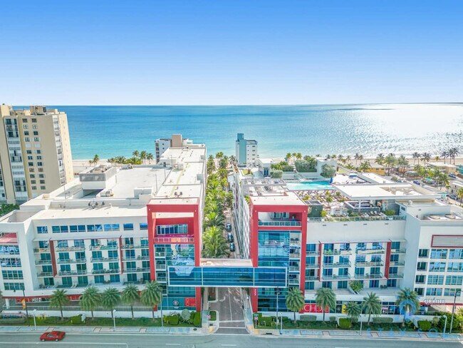 Building Photo - 777 N Ocean Dr Rental