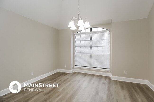 Photo - 1632 Hollowbrook