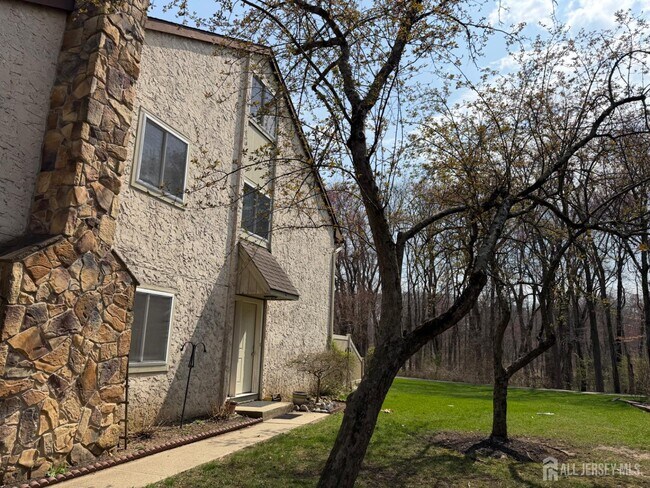 56 Thoreau Dr