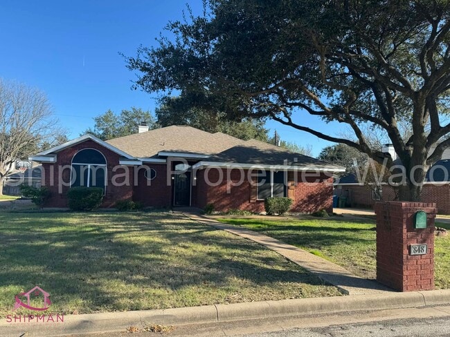 Building Photo - 848 Eagles Nest Dr