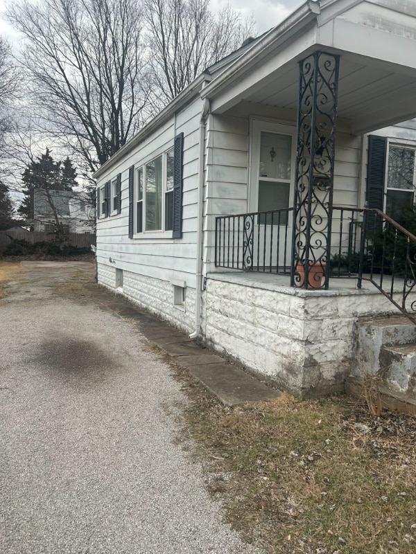 Photo - 505 Chaudet Ave