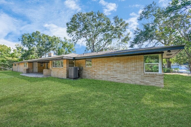 Photo - 1805 East Ave