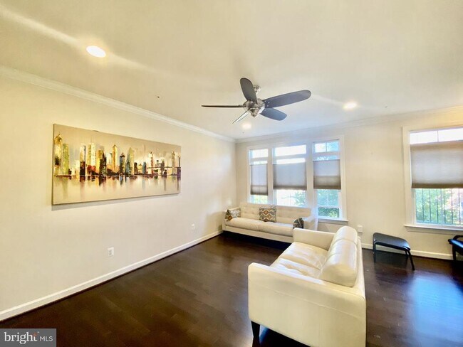 Photo - 416 Grand St