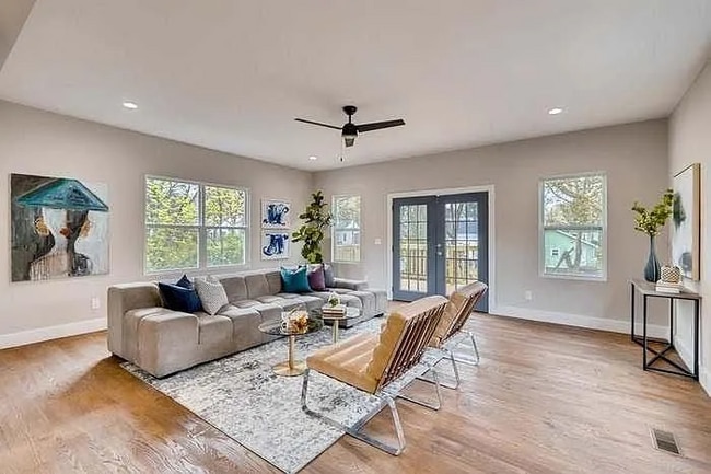 Photo - 816 Beechwood Ave SW