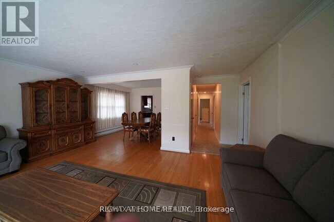 Photo - 2981 Weston Rd