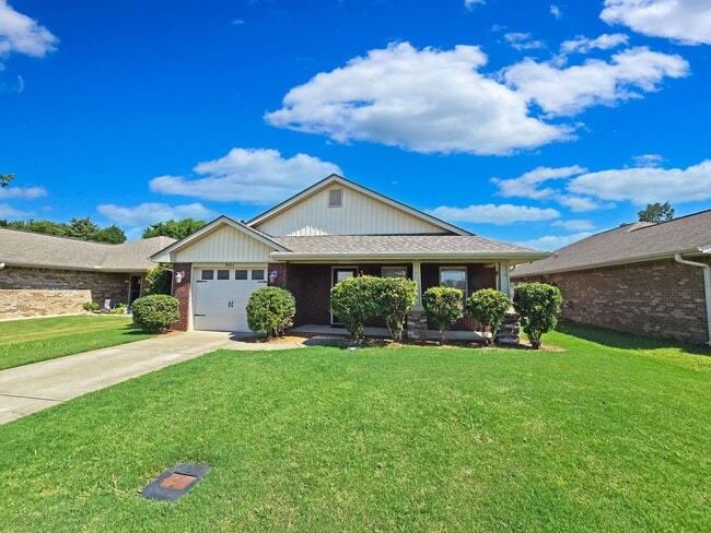 Building Photo - Charming Fully Furnished 3-Bedroom, 2-Bath... Rental