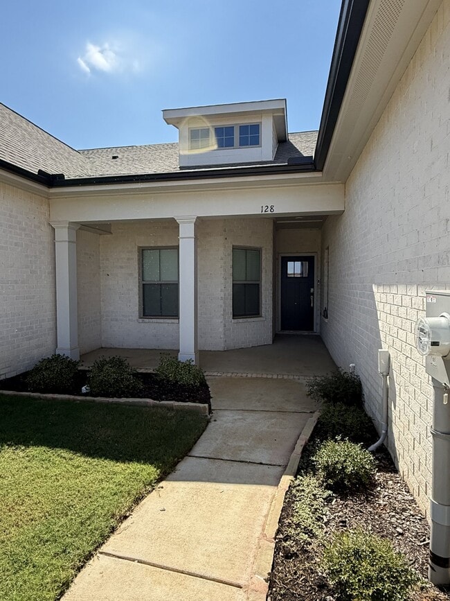 Photo - 128 Clift Farm Dr