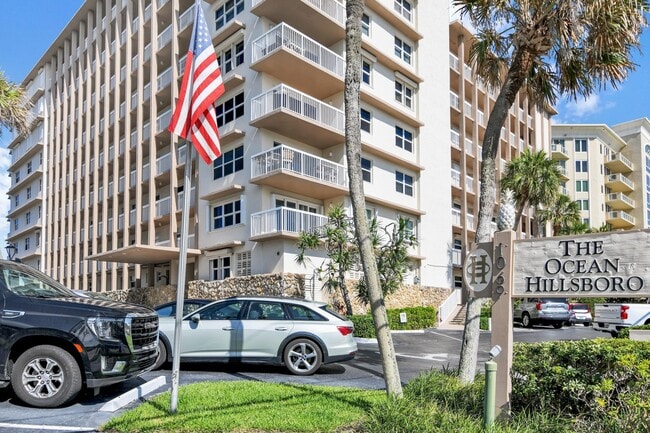 Building Photo - 1069 Hillsboro Mile Unit 401