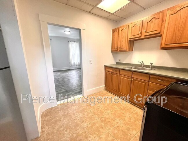 18 Maple St Unit A