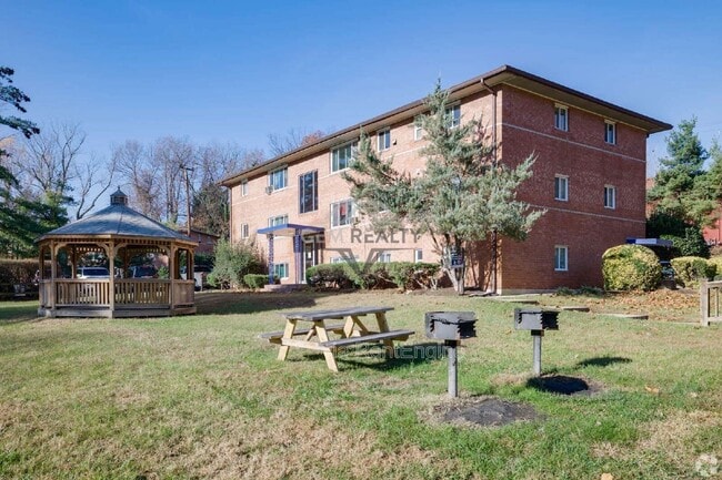 Photo - Friendship Place Apartments