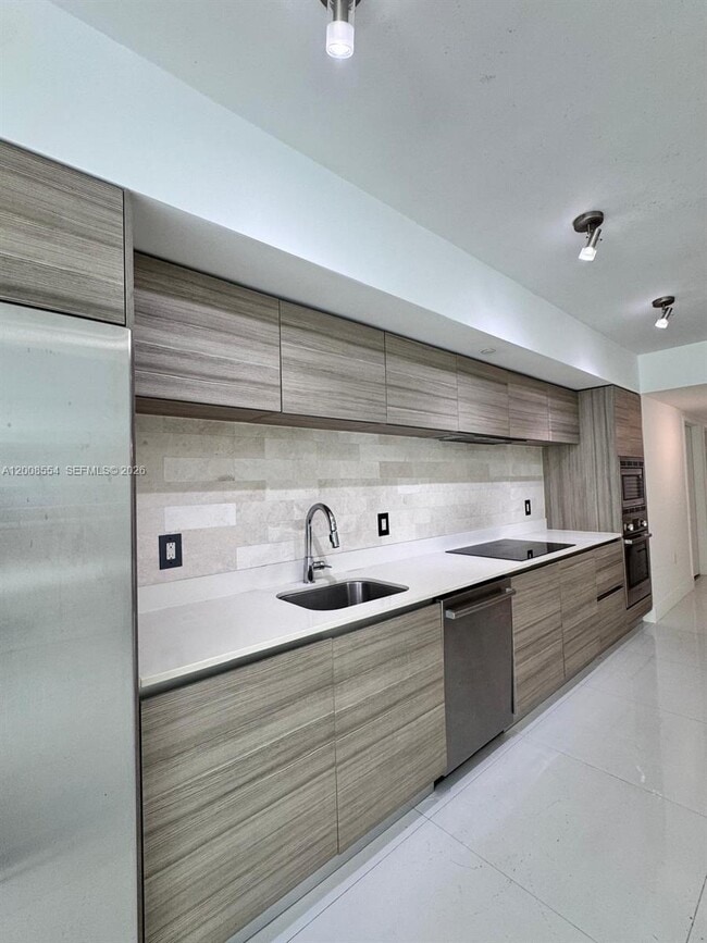 Photo - 6620 Indian Creek Dr Unit 114