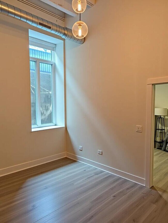 Photo - 1453 Maple Ave