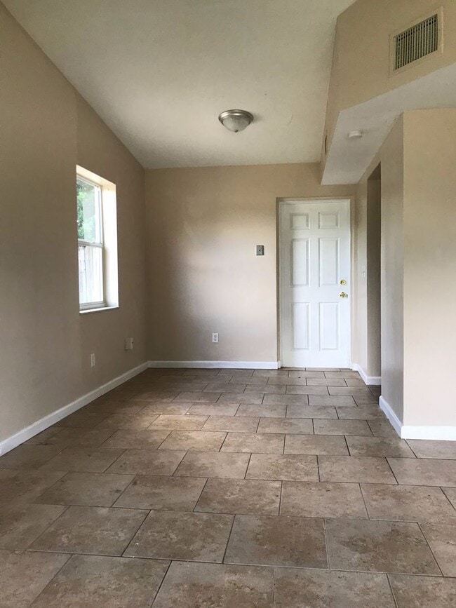 Photo - 3 Bed 1 Bath Home | Pet Friendly | Washer ...