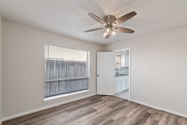 Building Photo - 22115 Fincastle Dr