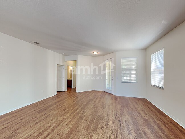 Photo - 19554 Timberbluff Dr