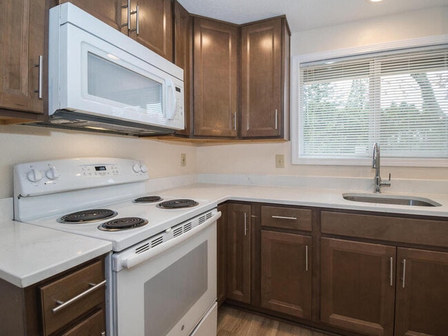 Photo - 1475 SW Orchard Ave