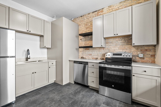 Building Photo - 416 10th Ave Rental