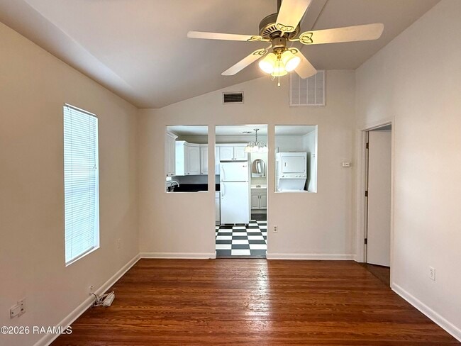 Photo - 305 General Mouton Ave