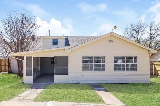Building Photo - 1807 Rosewood Ln Rental