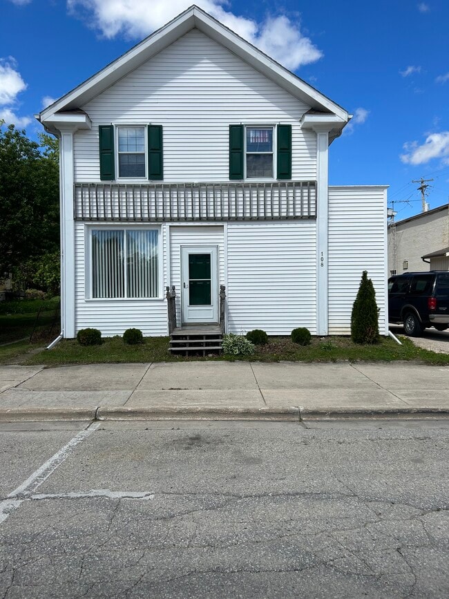 Photo - 108 S Main St Unit aptA