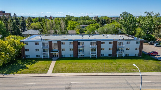 Building Photo - 9807-9108 108 Ave Unit 203