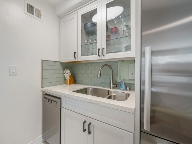 Photo - Upgraded Fully Furnished 1 bedroom ALL utilities included!