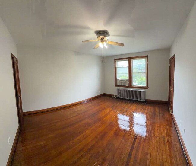 Photo - 15 Gallatin St NE Unit 1