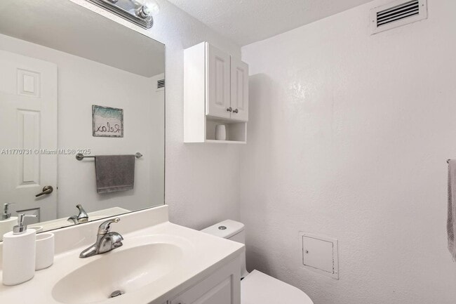 Photo - 2501 S Ocean Dr