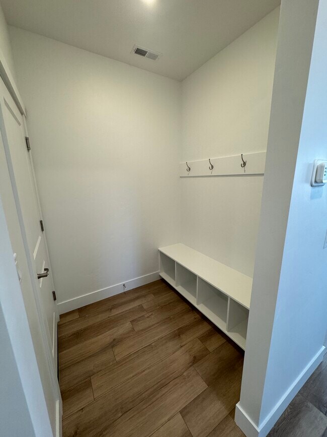 Photo - 6893 N Isaiah Ave