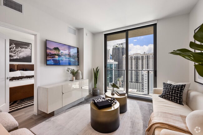 2BR, 2BA - 792 SF - Living Room