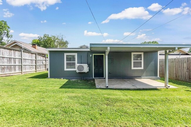 Photo - 2245 Monroe Ave