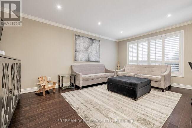 Photo - 171 Honiton St