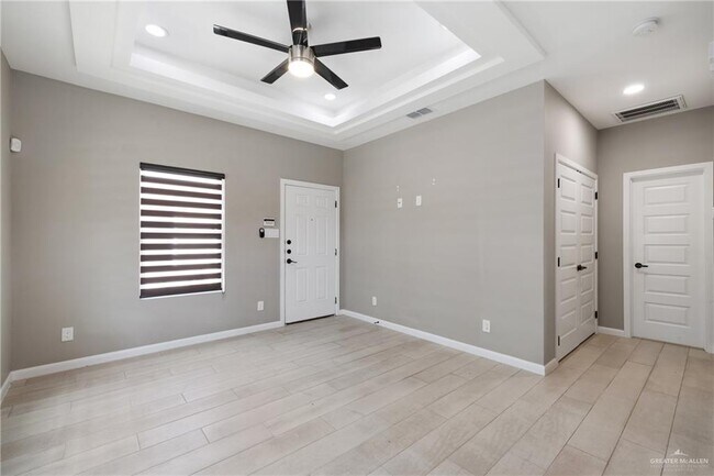 2202 N Hester St Unit 3