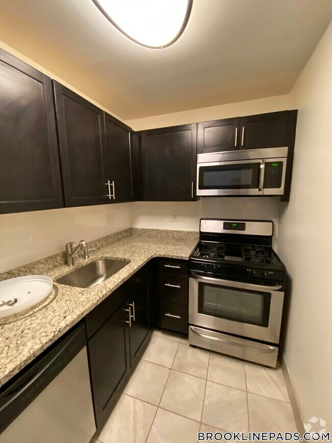 Building Photo - 175 Freeman St. Unit 803 Rental