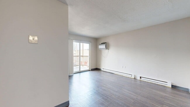 Photo - 298 Meridian St Unit 298 - 1