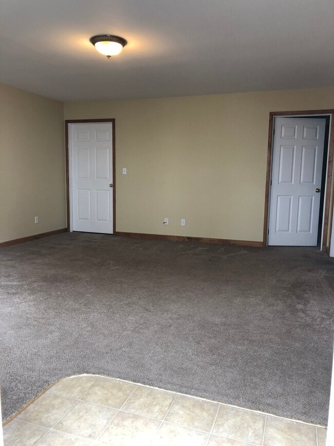 Building Photo - 15 LLC-77 Sailly Avenue Unit 203