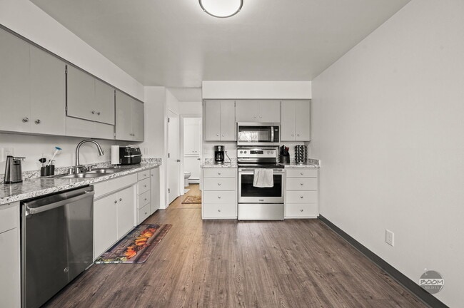 Photo - 6712 E 12th Ave