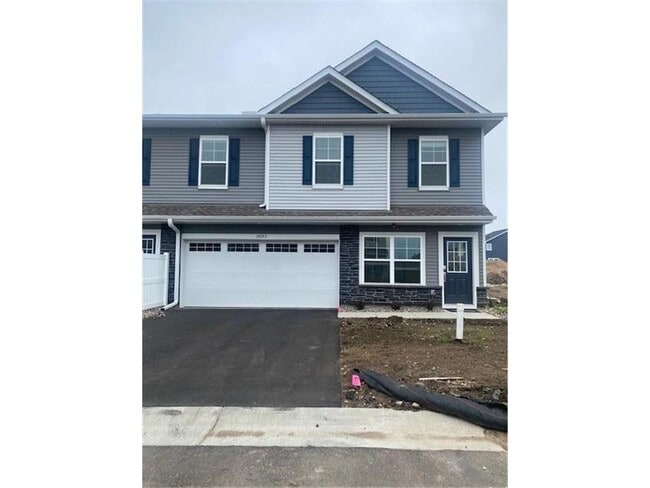 Building Photo - 14973 Archdale Ln Rental