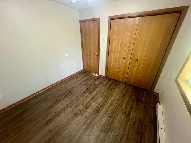 Photo - 3304-3306 Fenwick Avenue Unit 3306 Fenwick Avenue