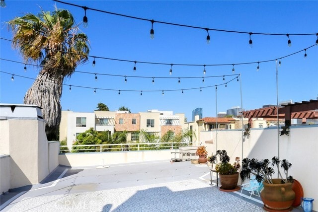 Photo - 1423 S Beverly Glen Blvd Unidad D Rental