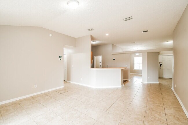 Photo - 8554 Star Leaf Rd N