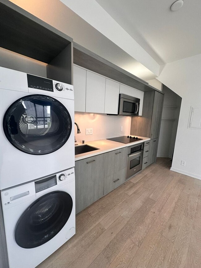 Photo - DOWNTOWN GEM - Two-level loft with private... Unit 31