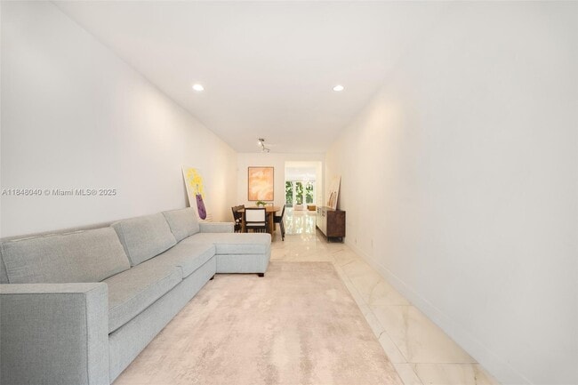 Photo - 2938 Catalina St