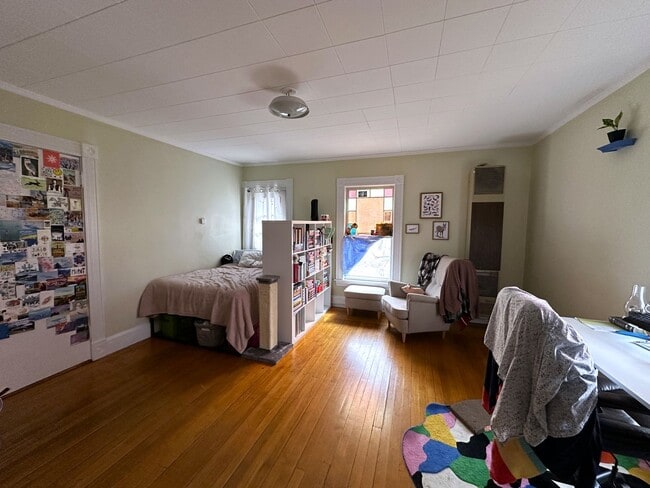 Photo - 231 Maple St Unit 2R